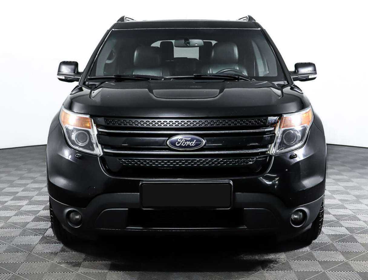 Ford Explorer с пробегом — 2014 год. Фото: #1