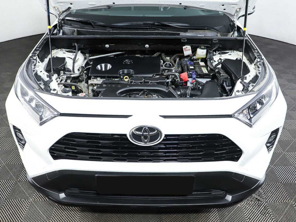 Toyota RAV4 с пробегом — 2022 год. Фото: #8