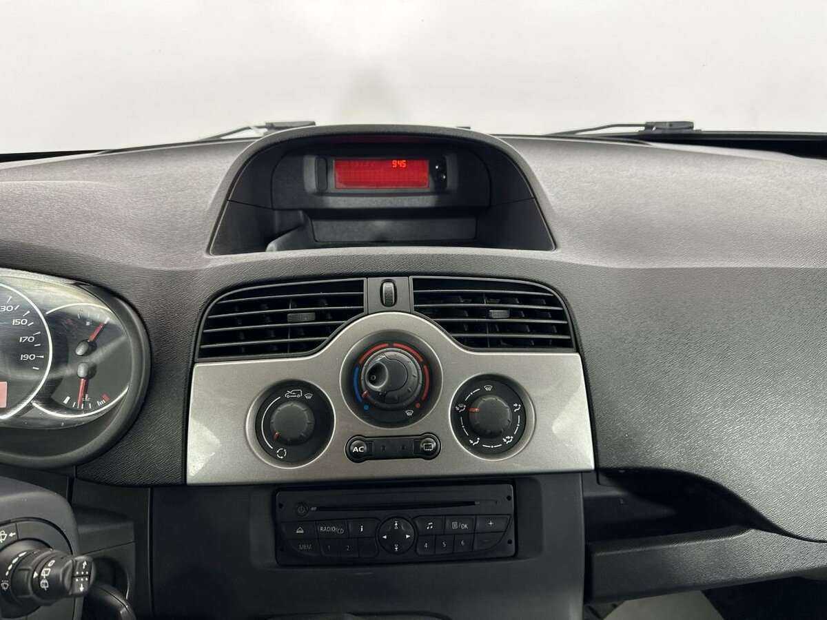 Renault Kangoo с пробегом — 2013 год. Фото: #11