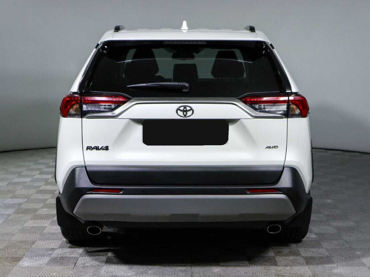 Toyota RAV4 с пробегом — 2020 год. Фото: #4