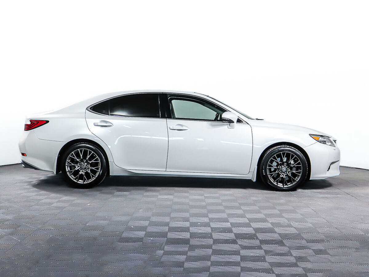 Lexus ES с пробегом — 2014 год. Фото: #3