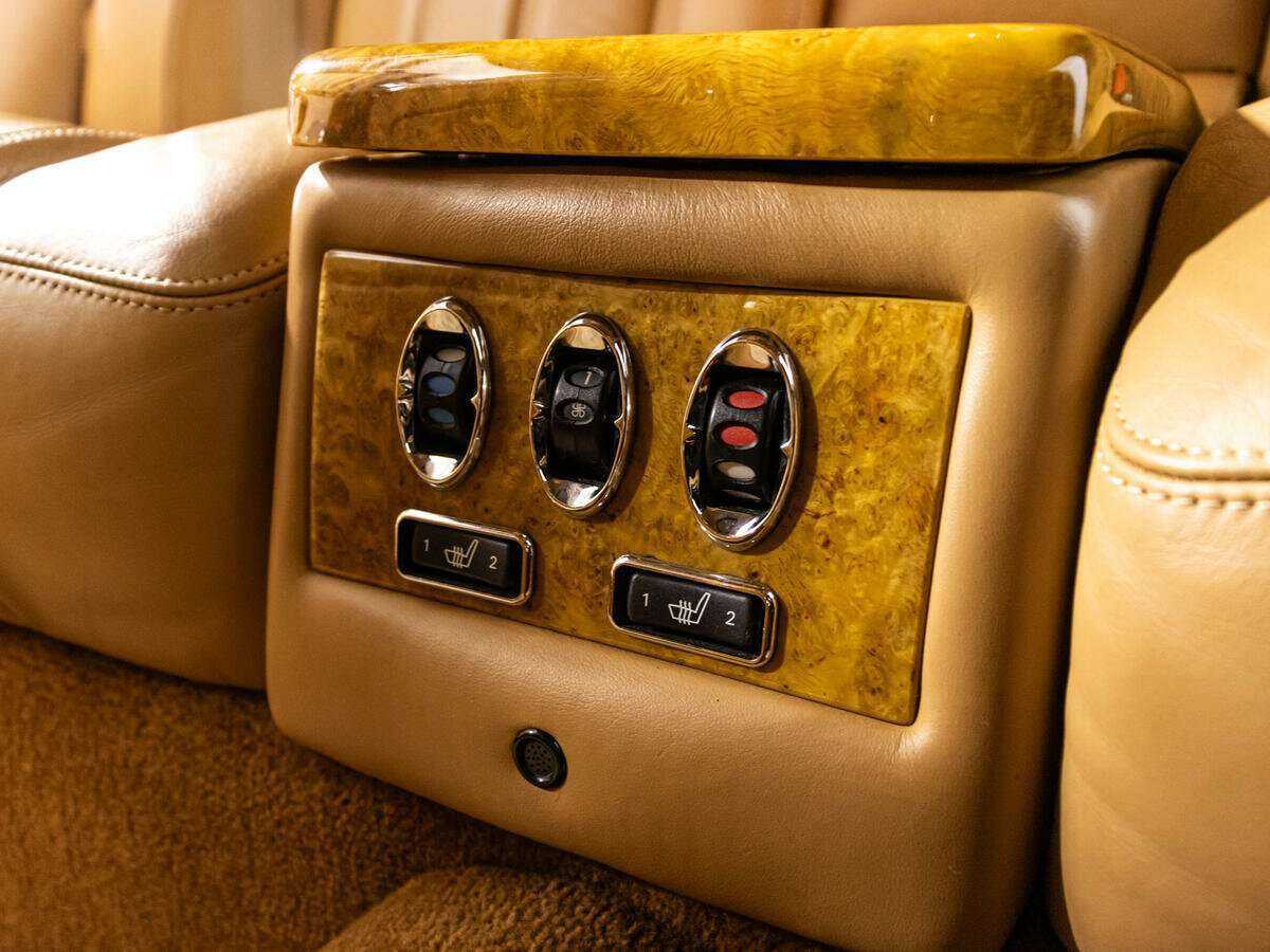 Bentley Arnage с пробегом — 2003 год. Фото: #19