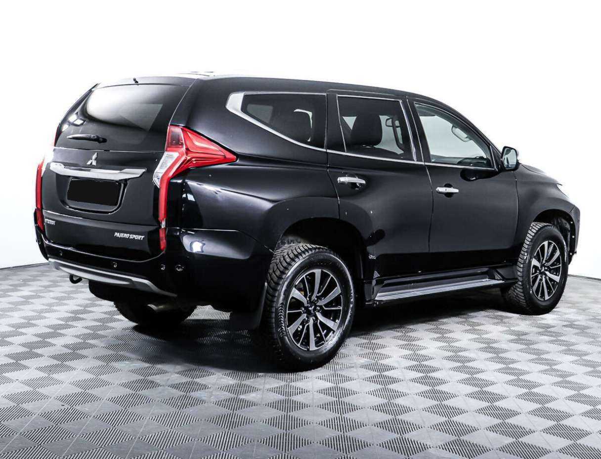 Mitsubishi Pajero Sport с пробегом — 2019 год. Фото: #4