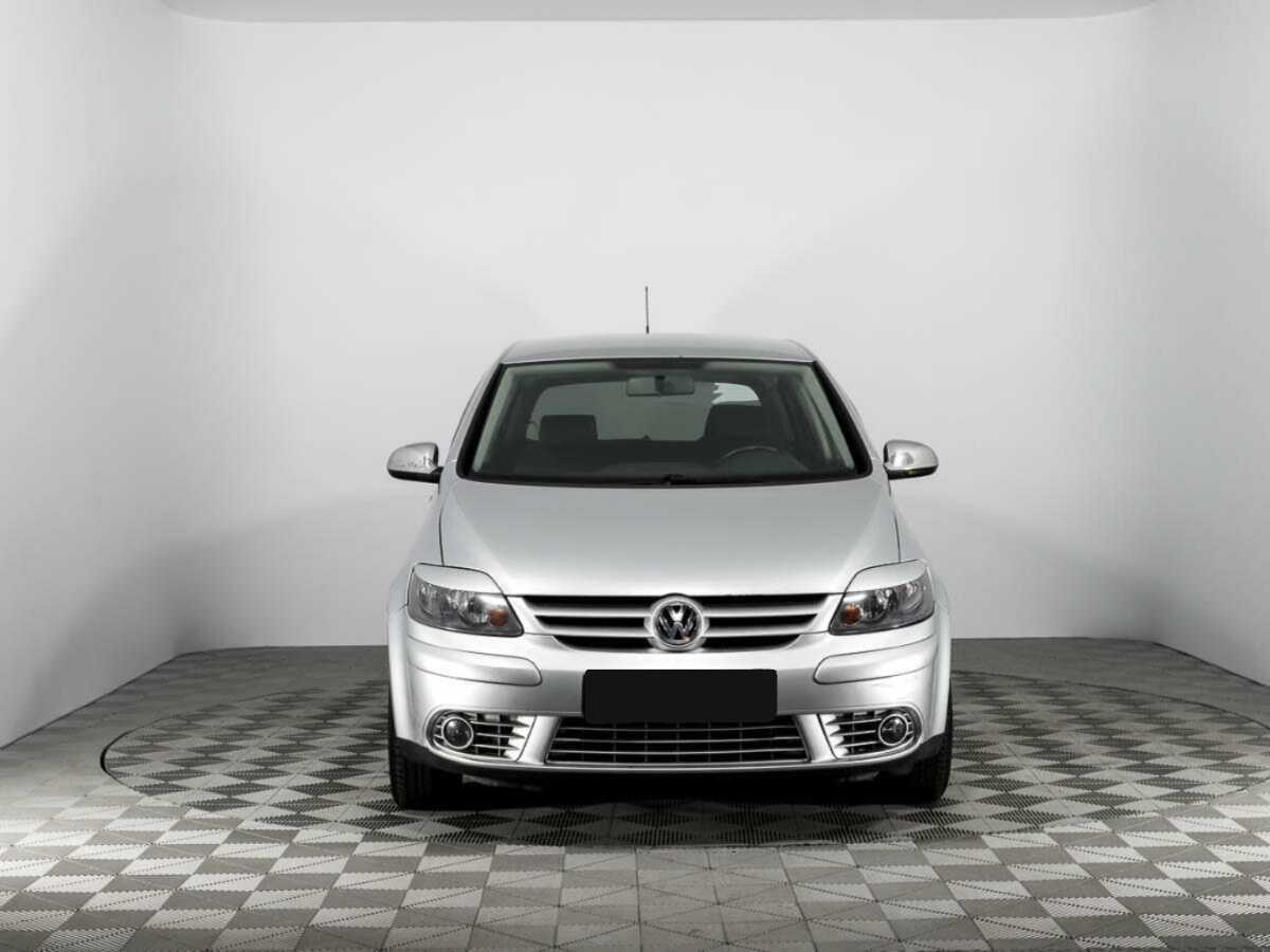Volkswagen Golf Plus с пробегом — 2008 год. Фото: #1