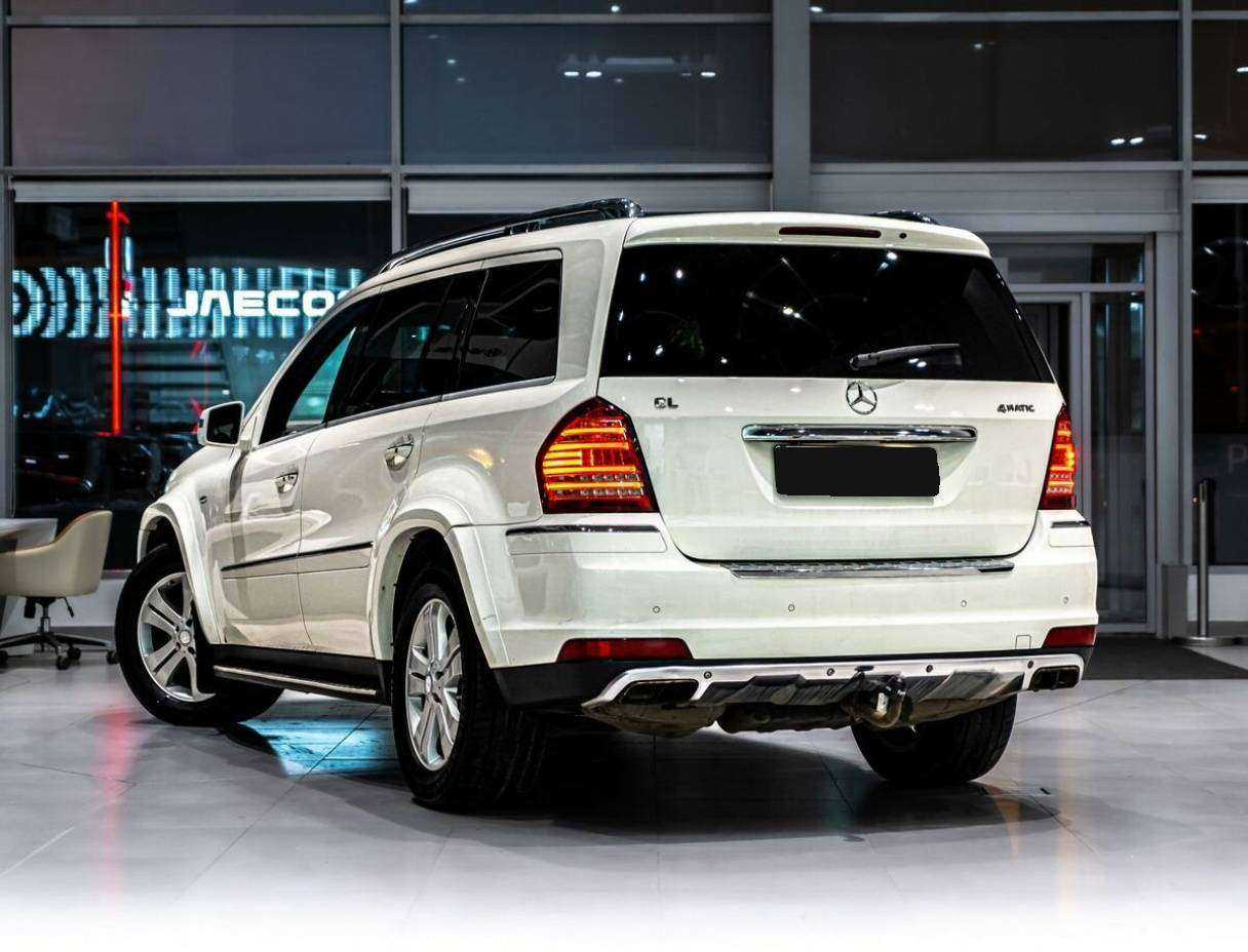 Mercedes-Benz GL-Класс с пробегом — 2012 год. Фото: #3