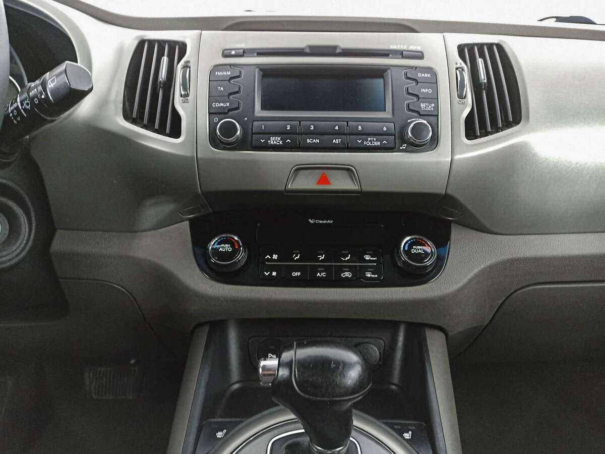 Kia Sportage с пробегом — 2011 год. Фото: #12