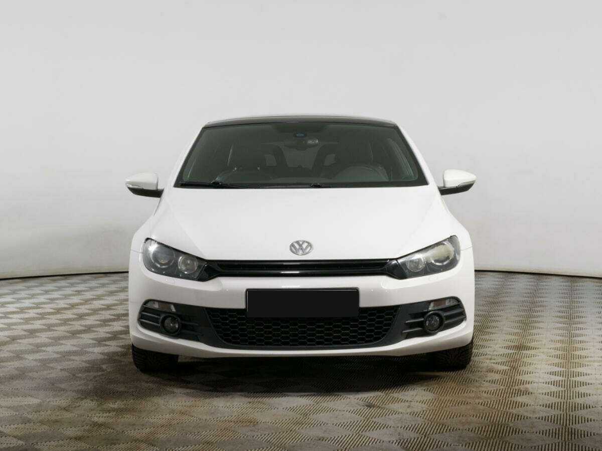 Volkswagen Scirocco с пробегом — 2013 год. Фото: #1