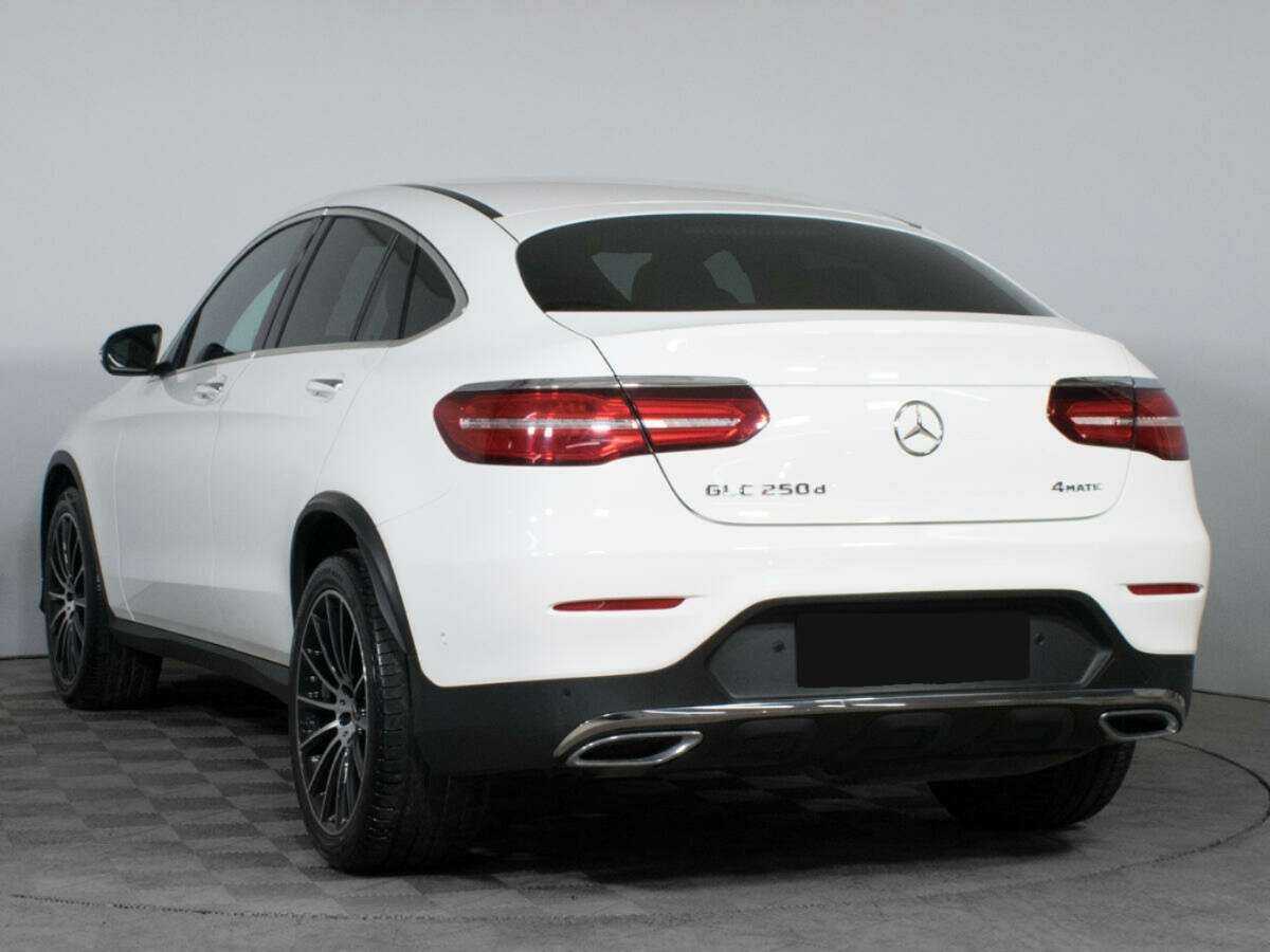 Mercedes-Benz GLC Coupe с пробегом — 2017 год. Фото: #6