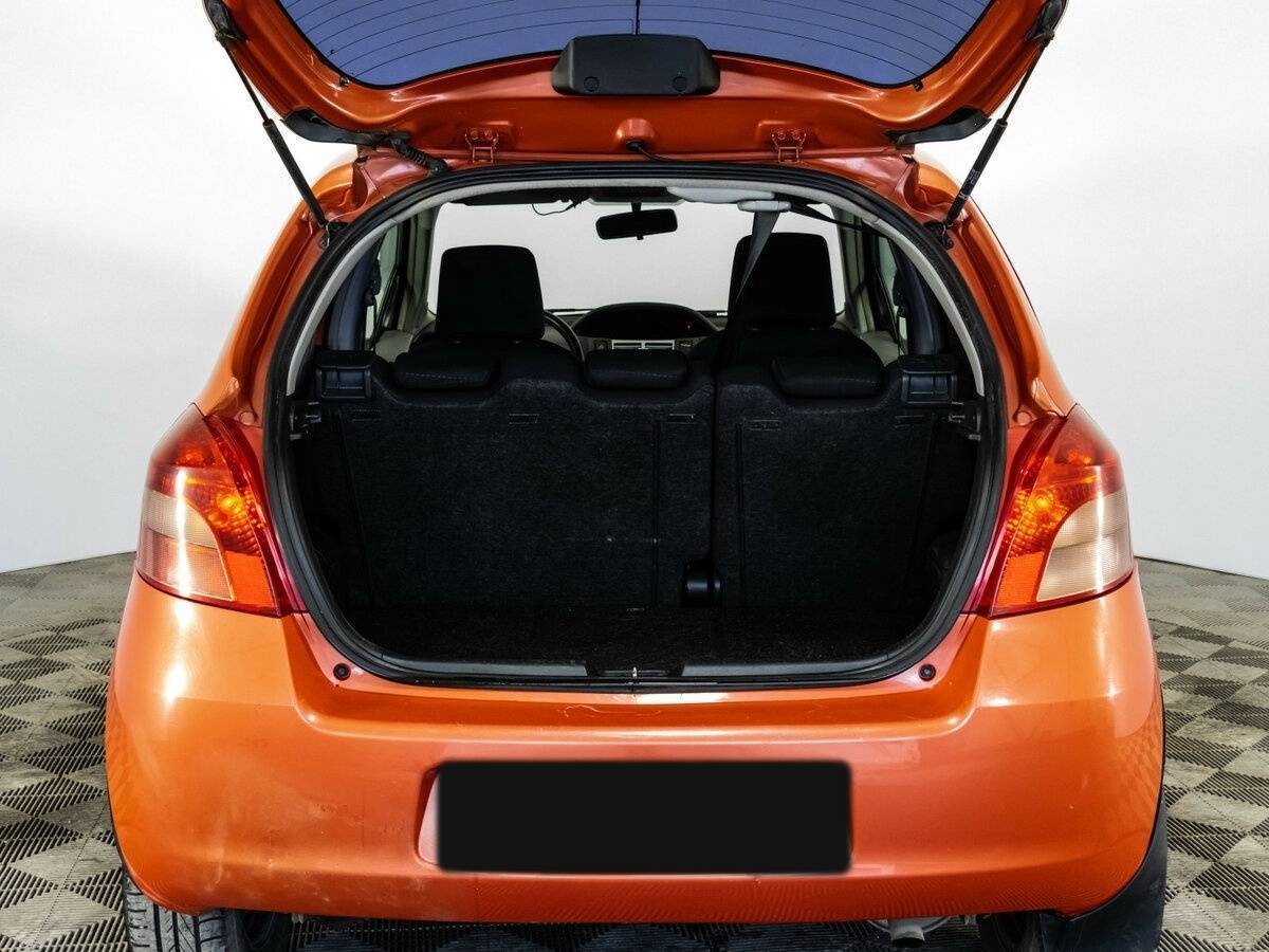 Toyota Yaris с пробегом — 2006 год. Фото: #14