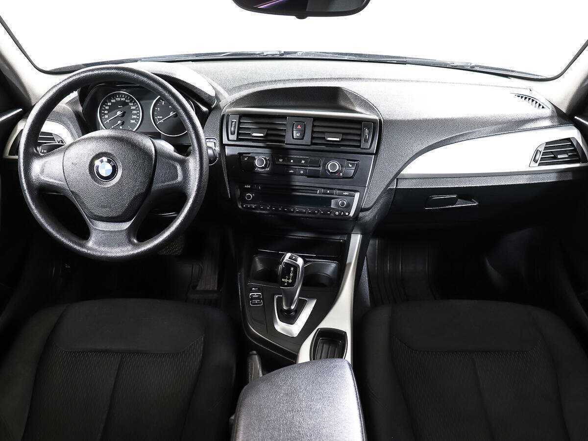 BMW 1 серии с пробегом — 2012 год. Фото: #9
