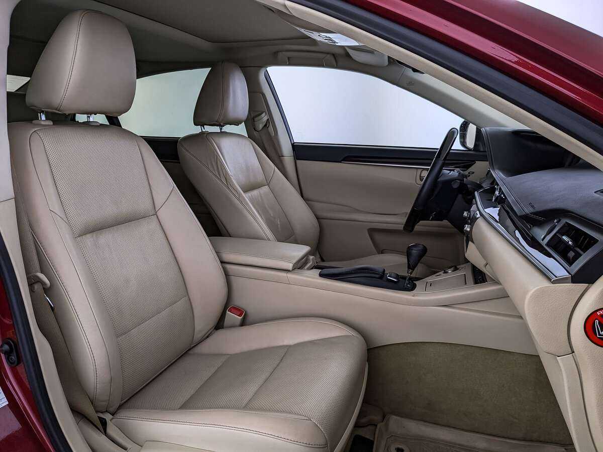 Lexus ES с пробегом — 2013 год. Фото: #18