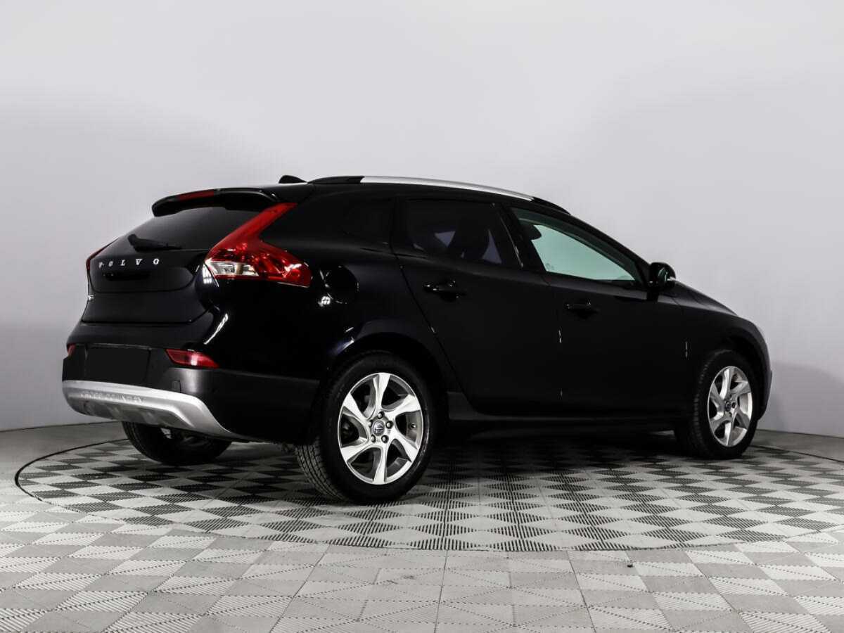 Volvo V40 Cross Country с пробегом — 2013 год. Фото: #4