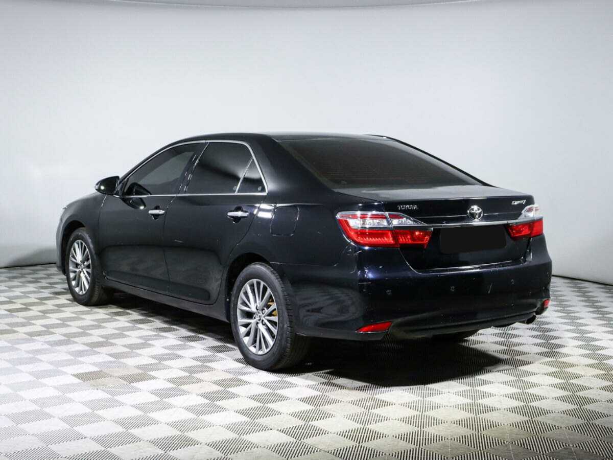 Toyota Camry с пробегом — 2016 год. Фото: #6