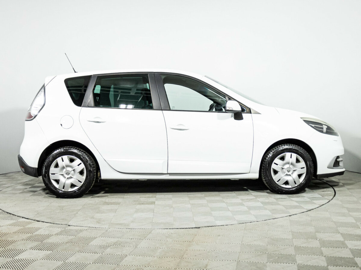 Renault Scenic с пробегом — 2012 год. Фото: #3