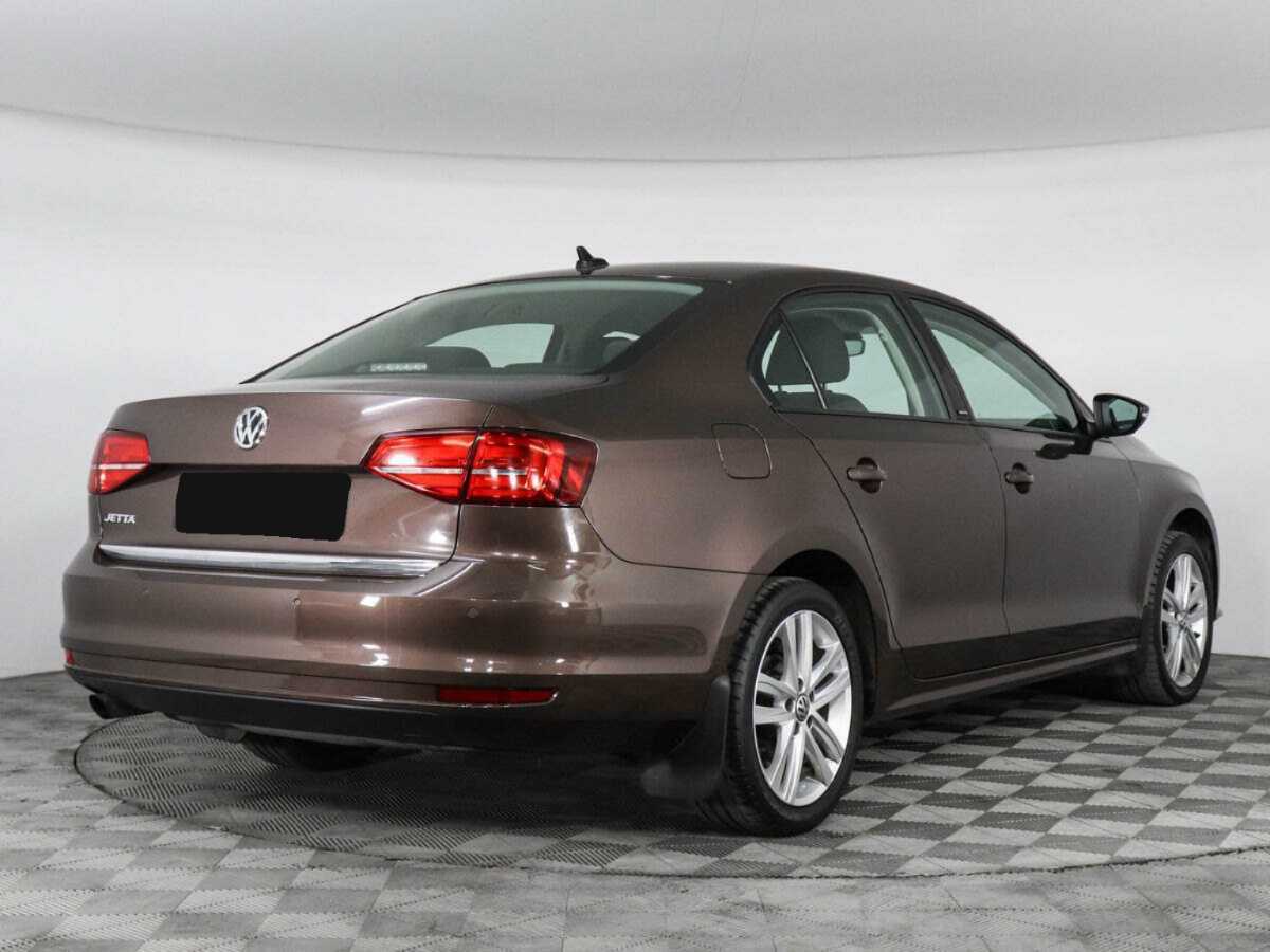 Volkswagen Jetta с пробегом — 2017 год. Фото: #4