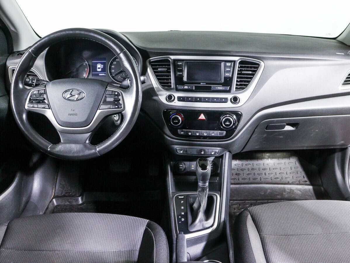 Hyundai Solaris с пробегом — 2017 год. Фото: #9