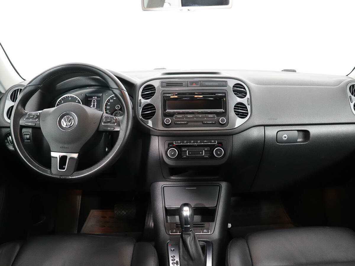 Volkswagen Tiguan с пробегом — 2011 год. Фото: #11