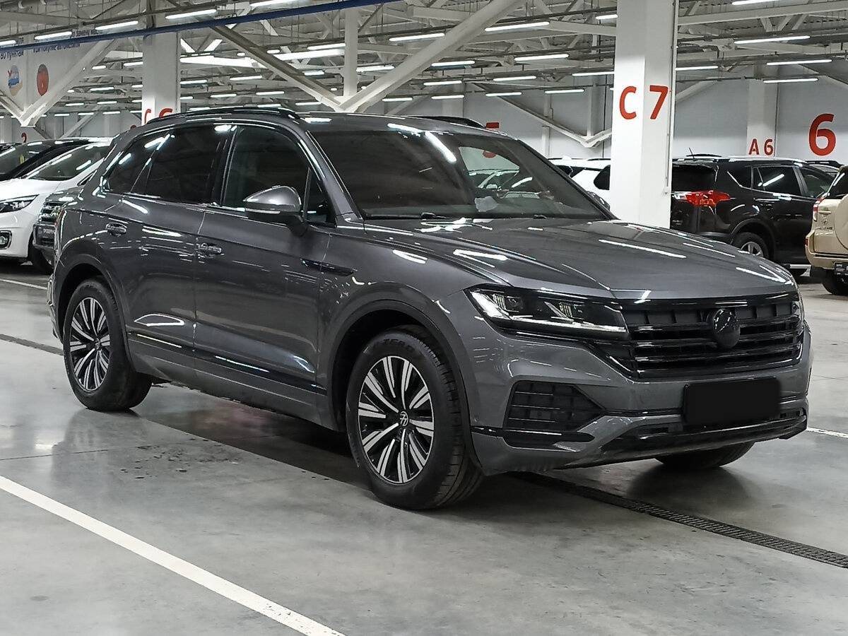 Volkswagen Touareg с пробегом — 2022 год. Фото: #2