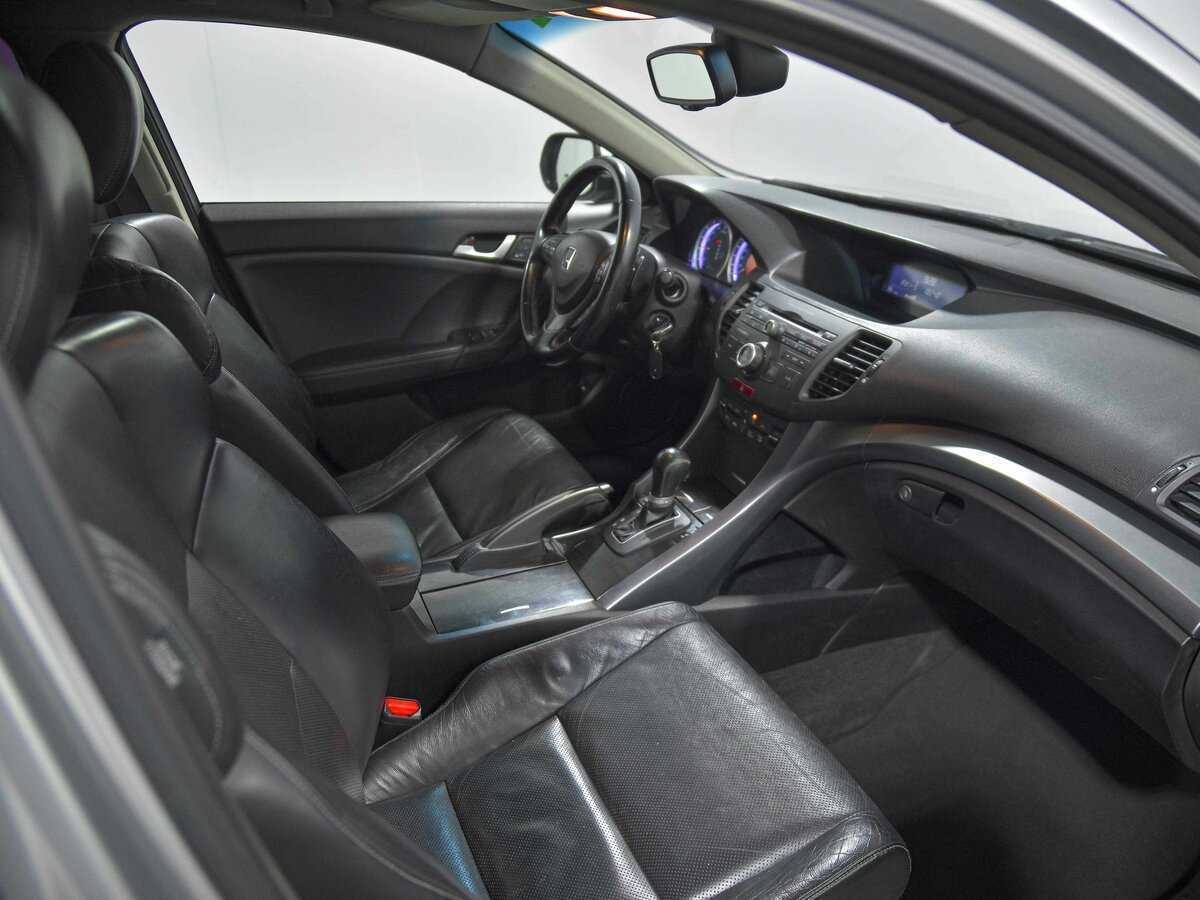 Honda Accord с пробегом — 2011 год. Фото: #16