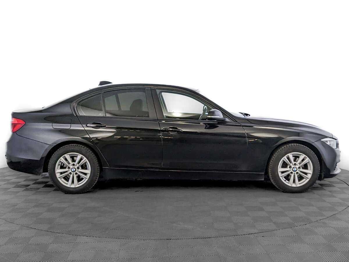 BMW 3 серии с пробегом — 2018 год. Фото: #3