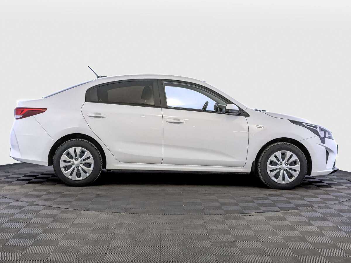 Kia Rio с пробегом — 2021 год. Фото: #3