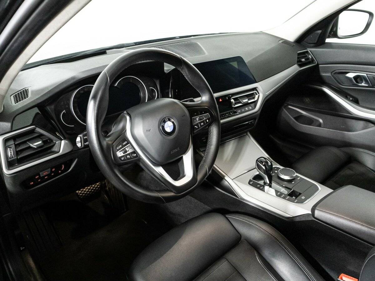 BMW 3 серии с пробегом — 2019 год. Фото: #10