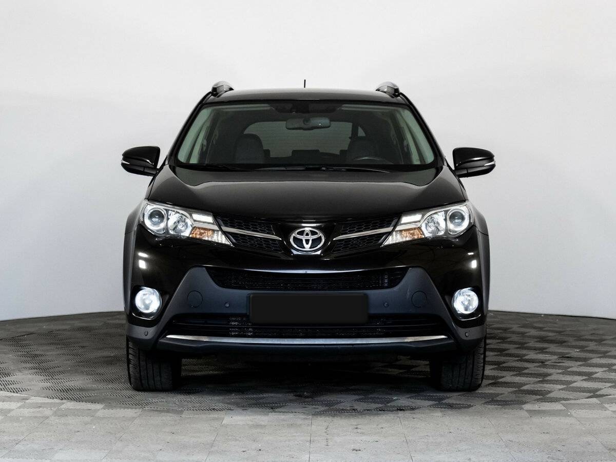 Toyota RAV4 с пробегом — 2015 год. Фото: #1