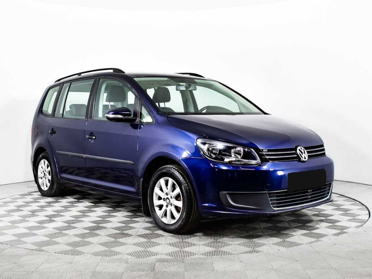 Volkswagen Touran с пробегом — 2012 год. Фото: #2