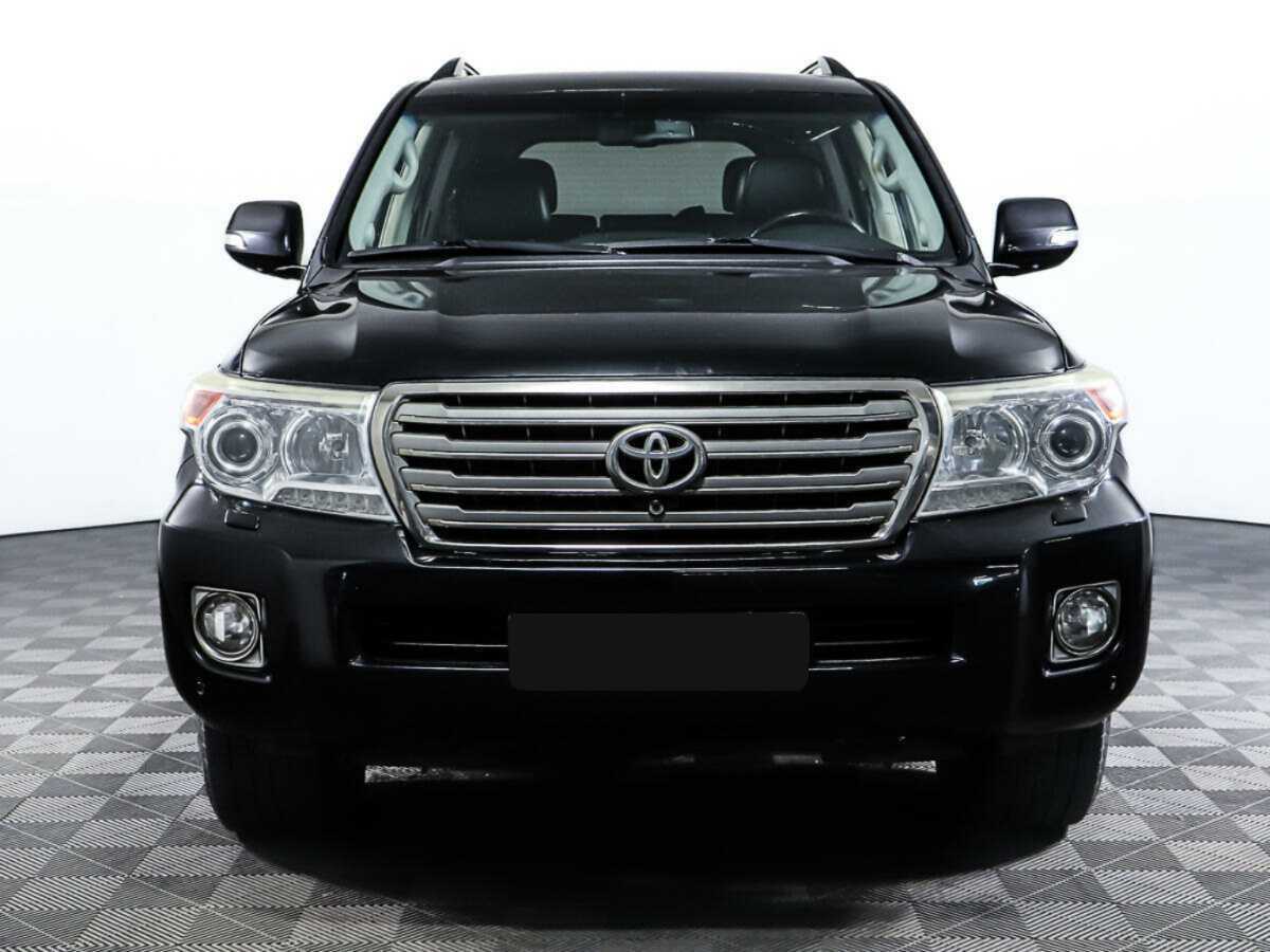 Toyota Land Cruiser с пробегом — 2012 год. Фото: #1