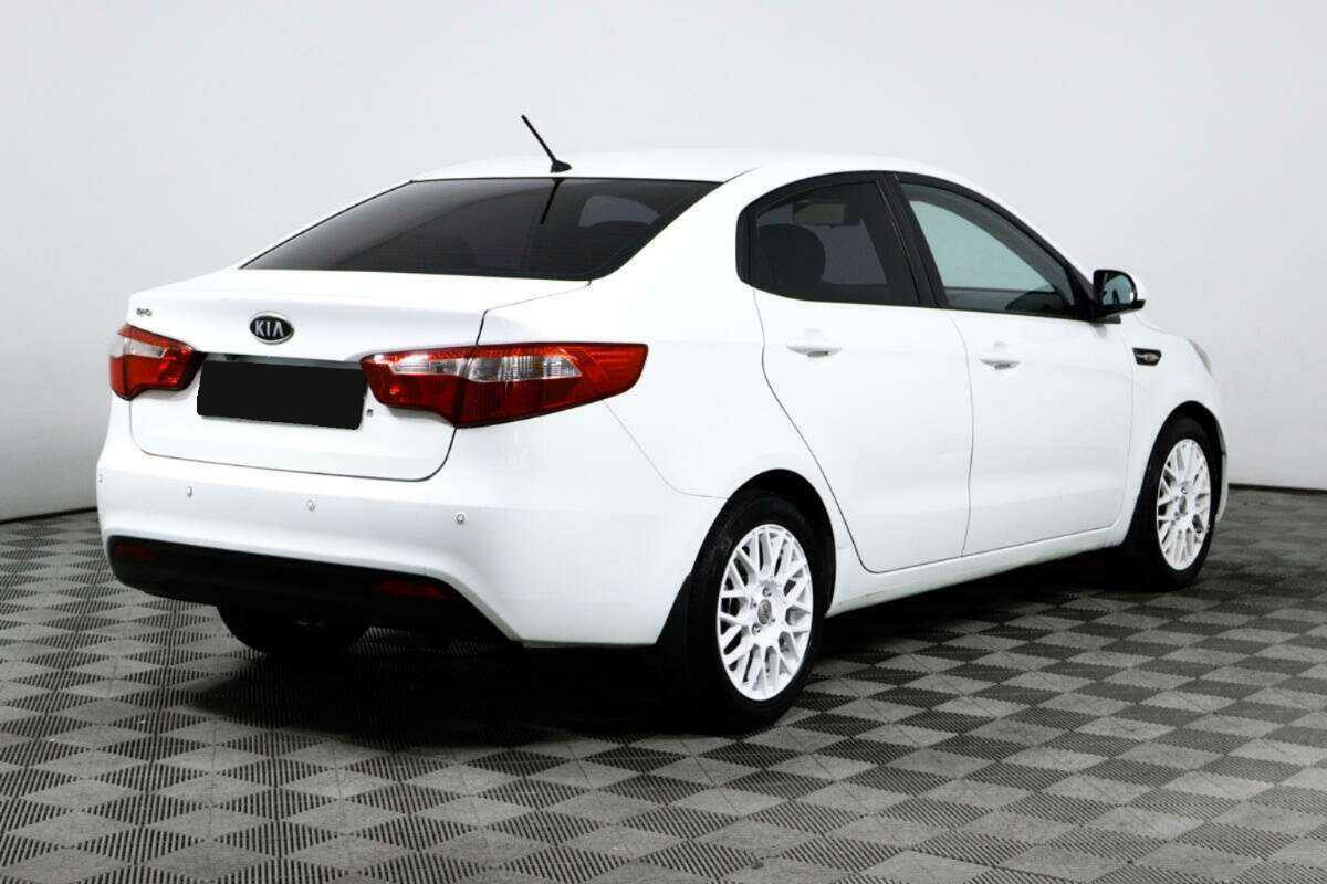 Kia Rio с пробегом — 2012 год. Фото: #4
