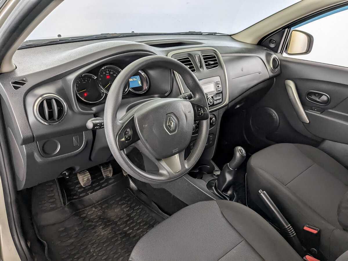 Renault Sandero с пробегом — 2018 год. Фото: #15