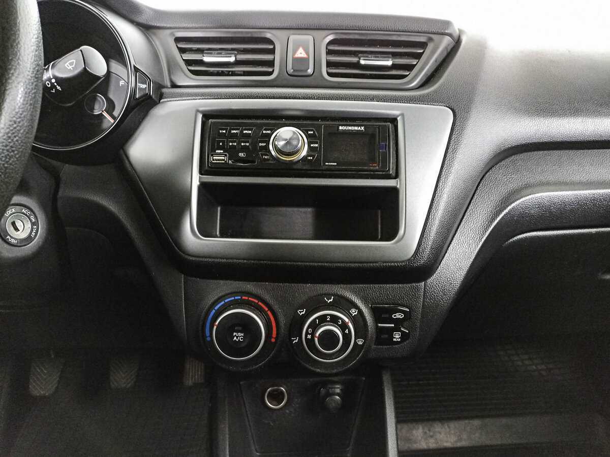 Kia Rio с пробегом — 2014 год. Фото: #12
