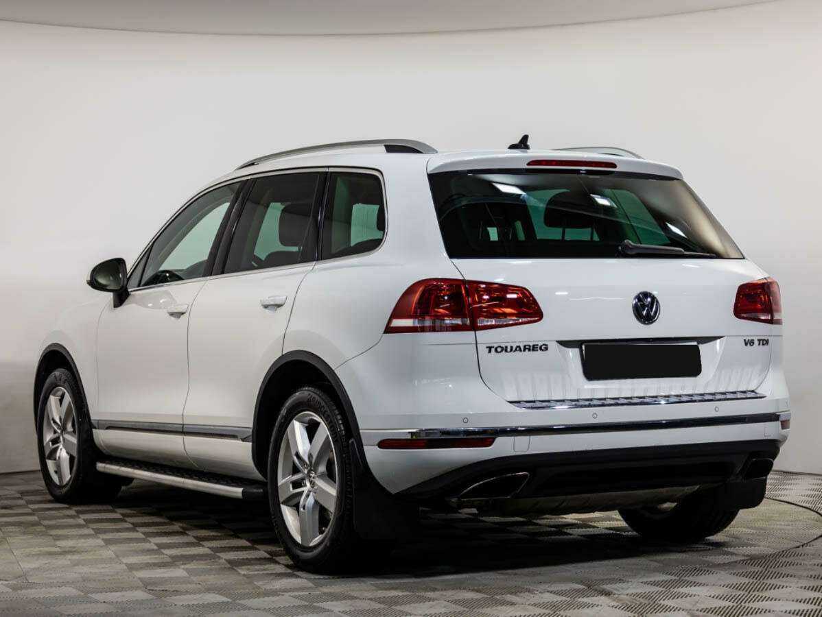 Volkswagen Touareg с пробегом — 2015 год. Фото: #5