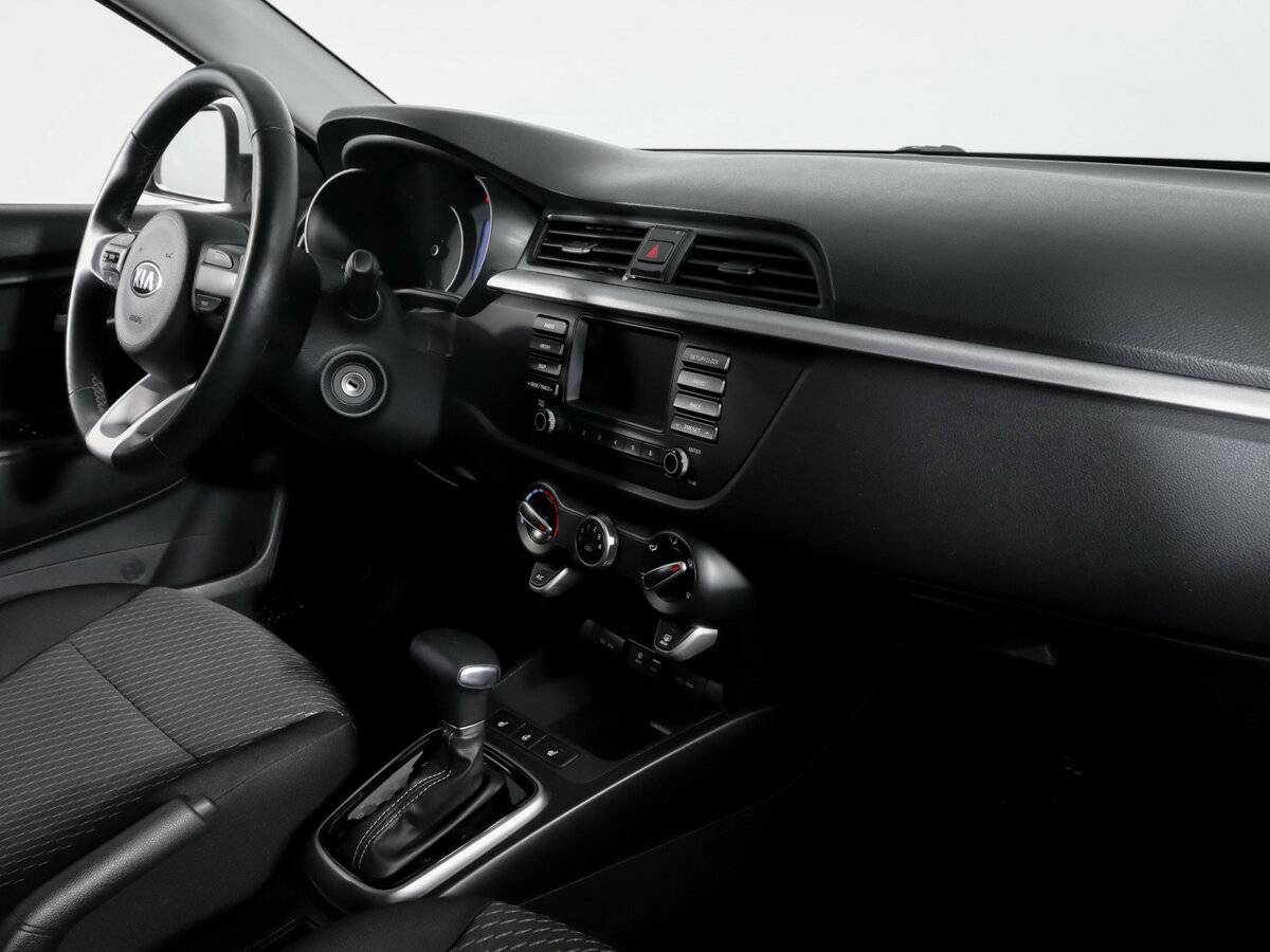 Kia Rio с пробегом — 2018 год. Фото: #6
