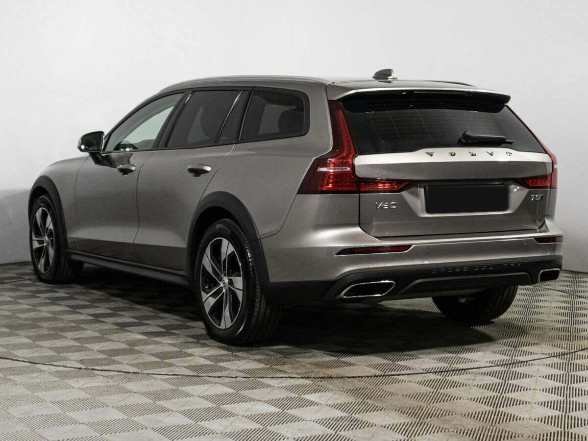 Volvo V60 Cross Country с пробегом — 2020 год. Фото: #6