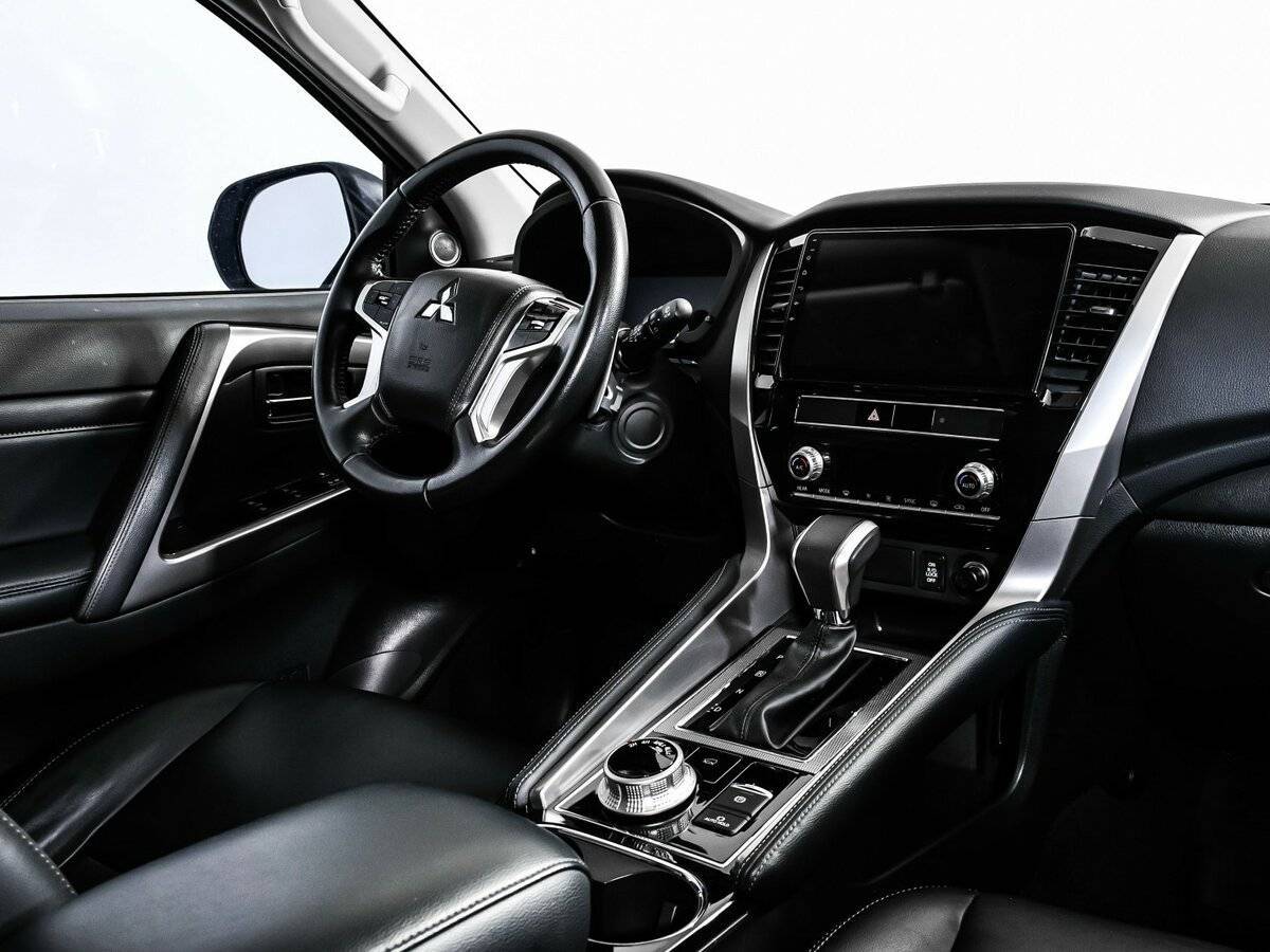 Mitsubishi Pajero Sport с пробегом — 2020 год. Фото: #8