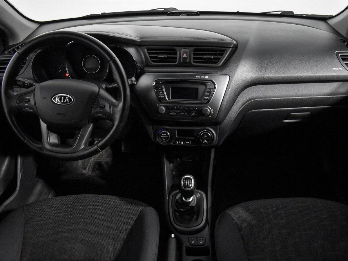 Kia Rio с пробегом — 2011 год. Фото: #12