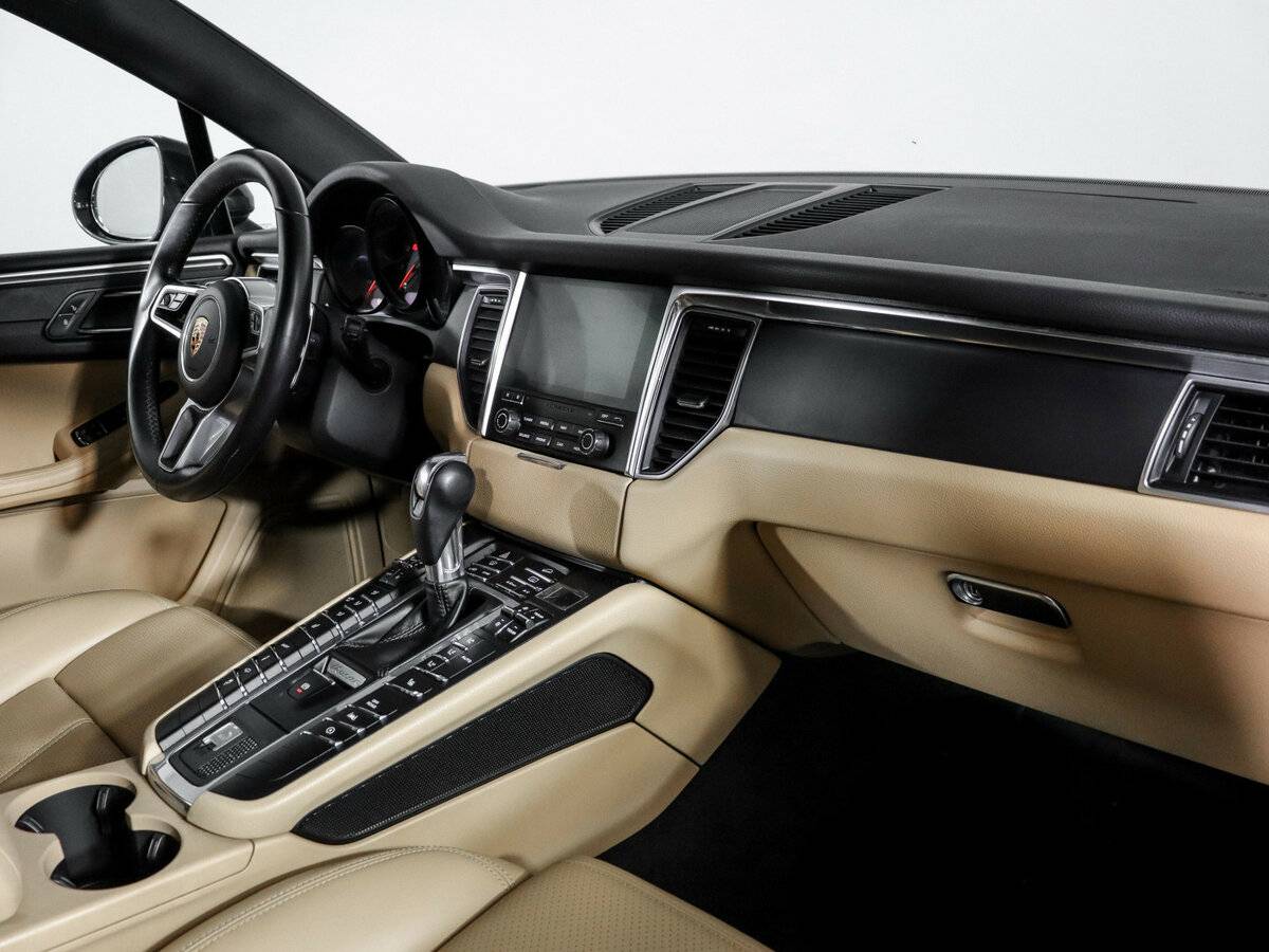 Porsche Macan с пробегом — 2018 год. Фото: #8