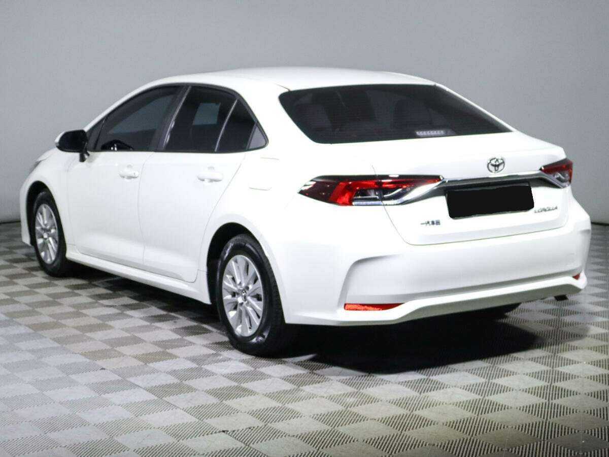Toyota Corolla с пробегом — 2022 год. Фото: #6