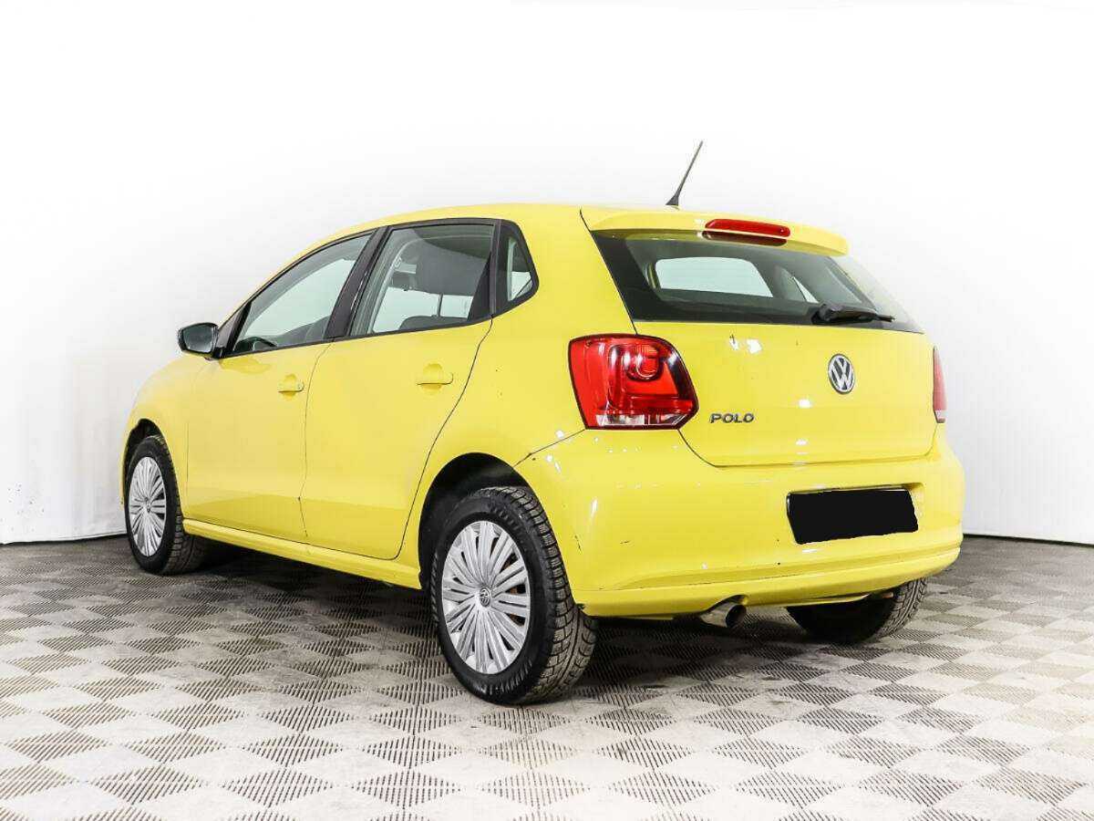 Volkswagen Polo с пробегом — 2011 год. Фото: #6