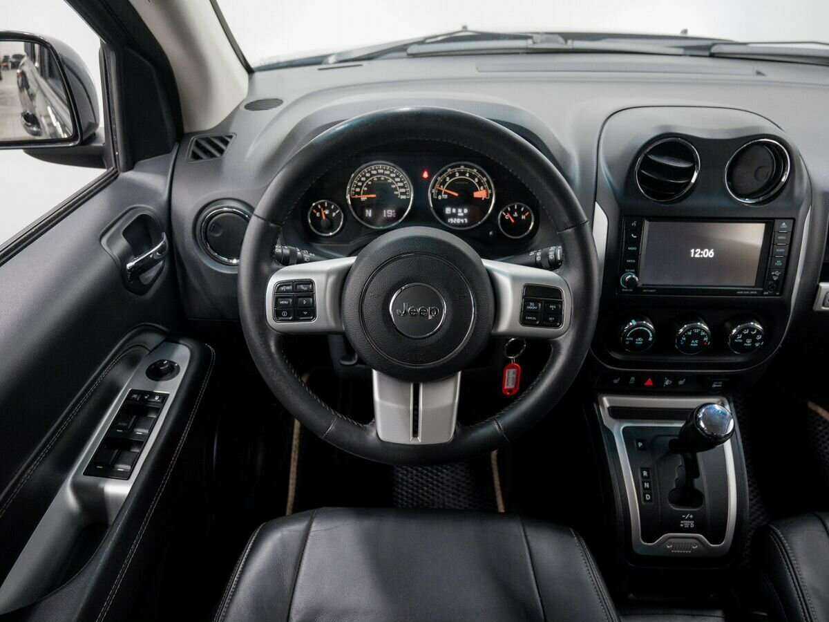Jeep Compass с пробегом — 2013 год. Фото: #10