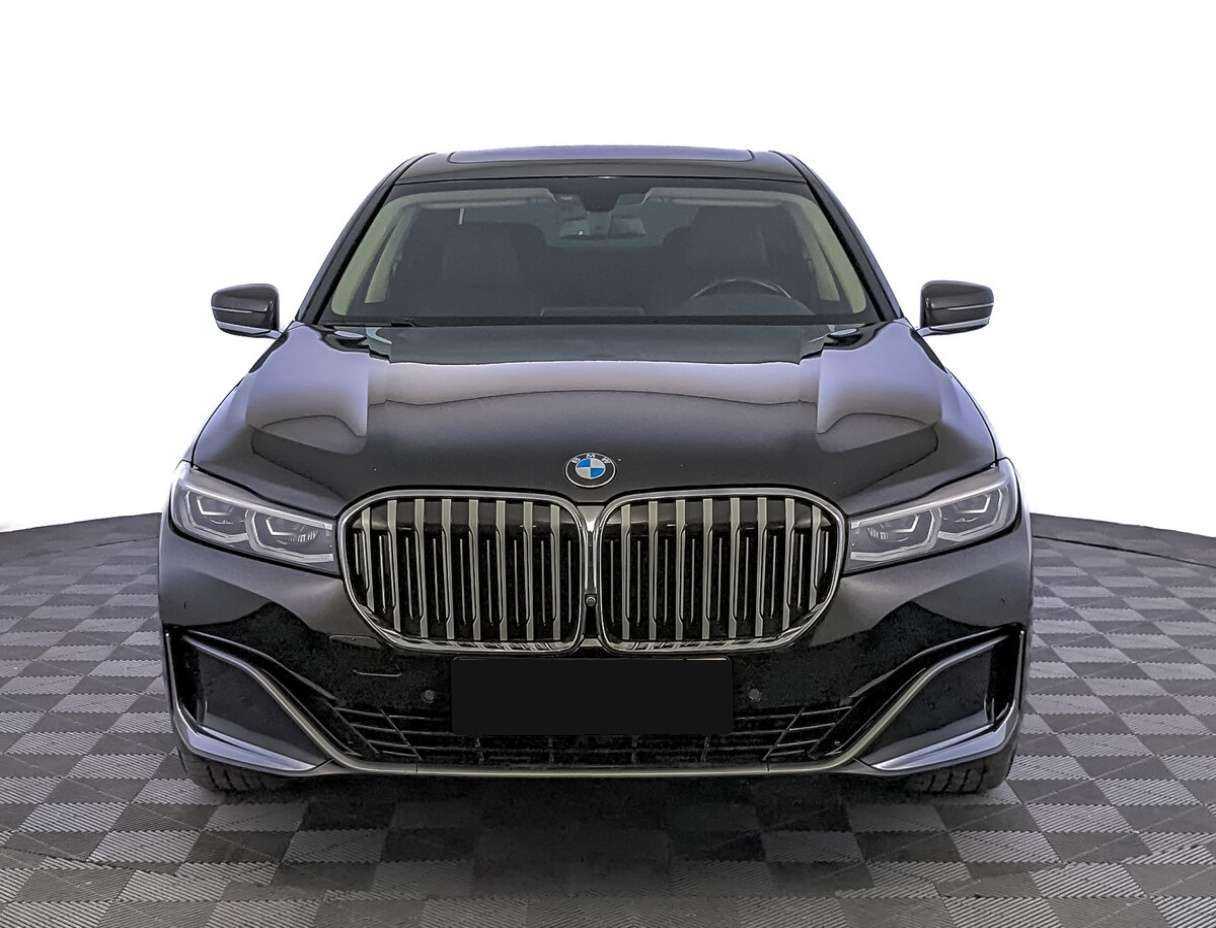 BMW 7 серии с пробегом — 2019 год. Фото: #1