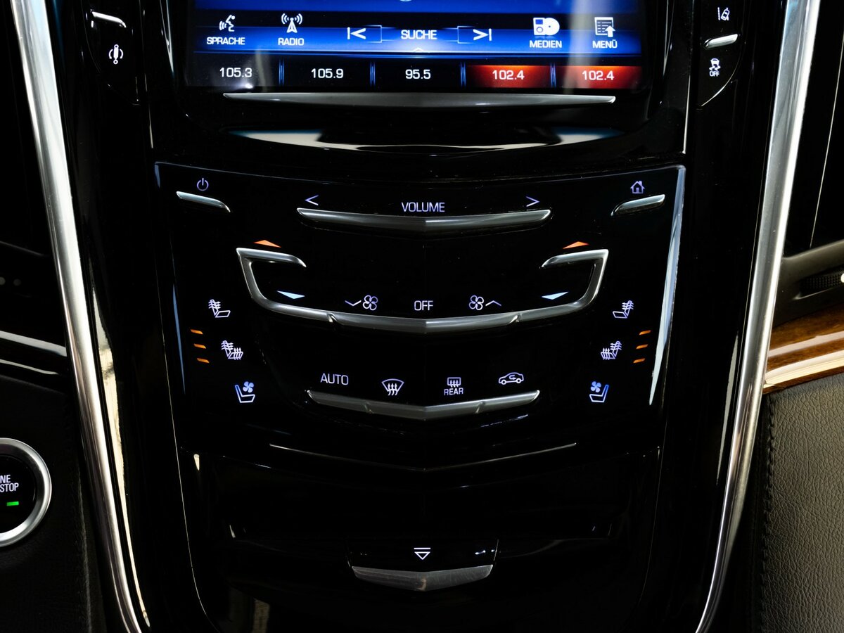 Cadillac Escalade с пробегом — 2015 год. Фото: #10