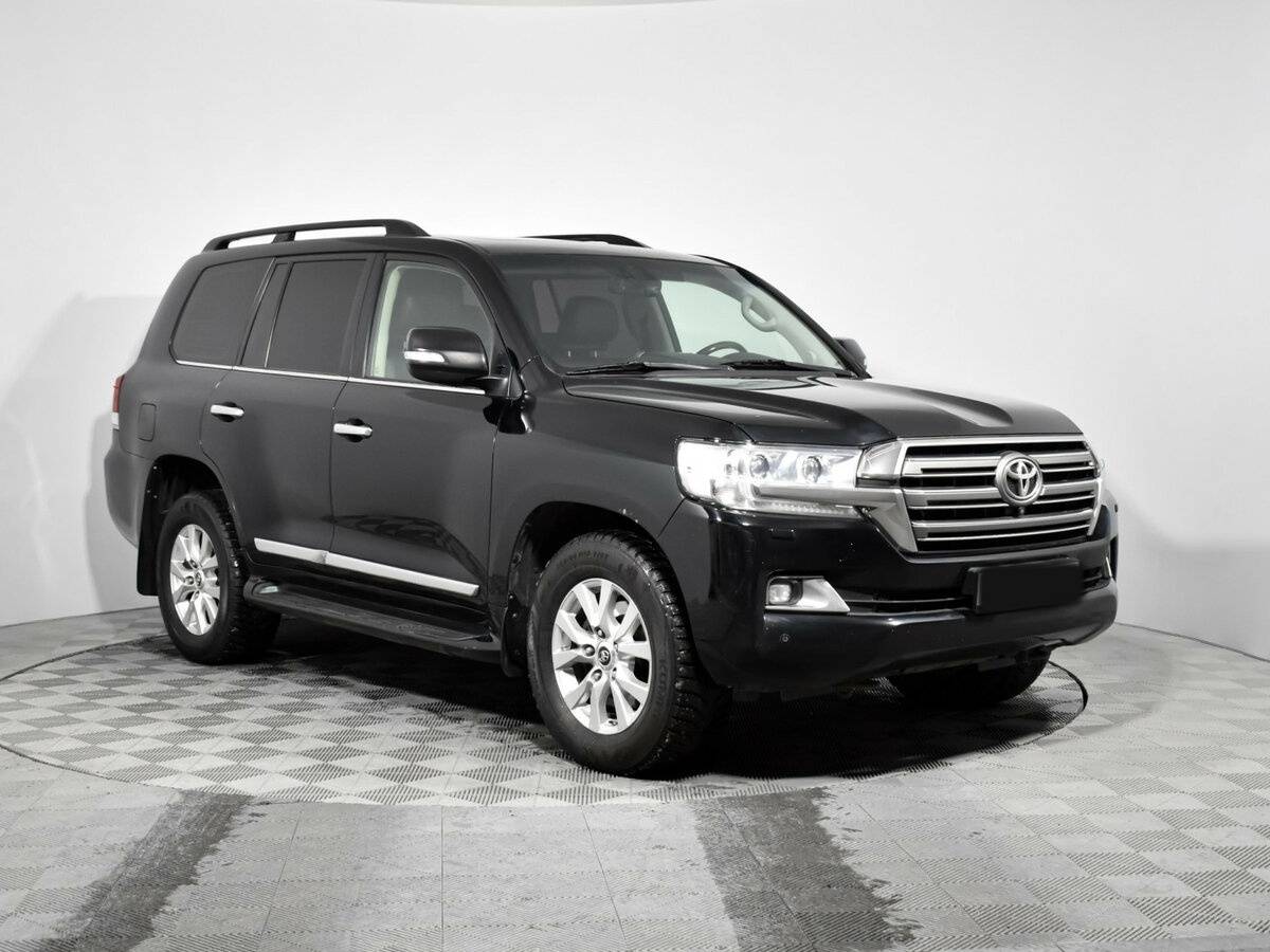Toyota Land Cruiser с пробегом — 2015 год. Фото: #2