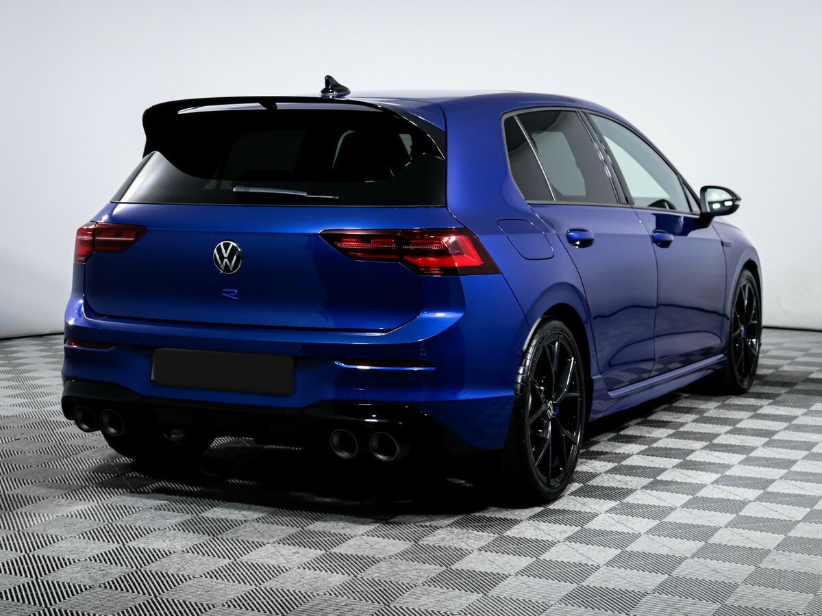 Volkswagen Golf R с пробегом — 2023 год. Фото: #3