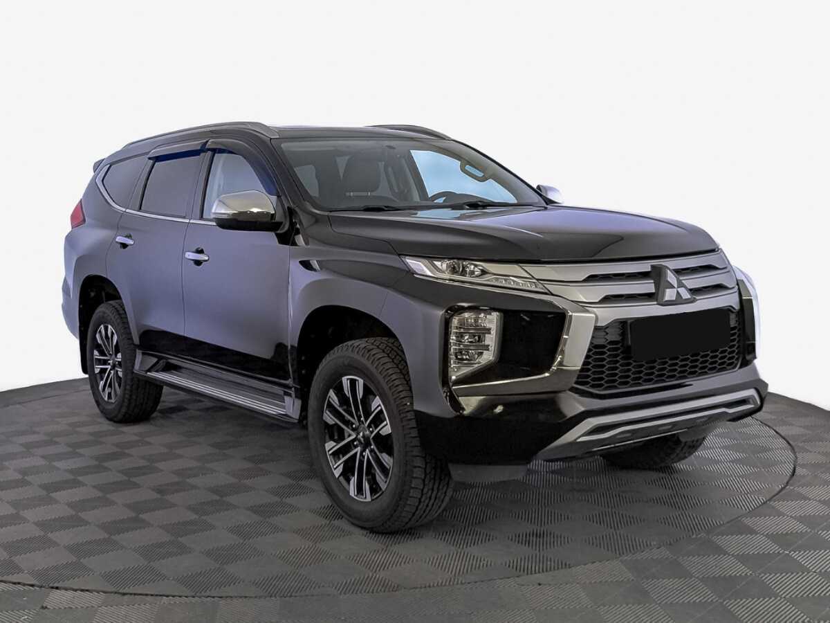 Mitsubishi Montero Sport с пробегом — 2023 год. Фото: #2