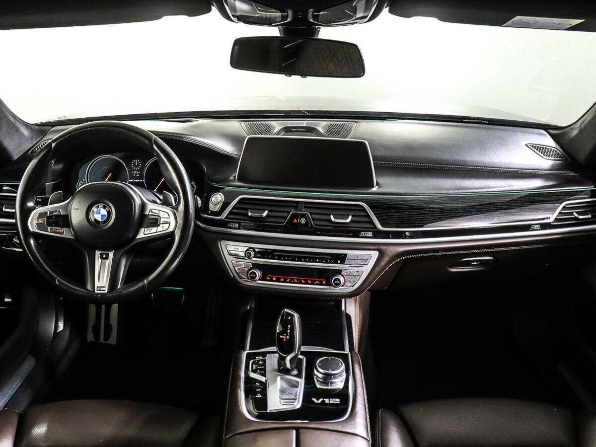 BMW 7 серии с пробегом — 2017 год. Фото: #10