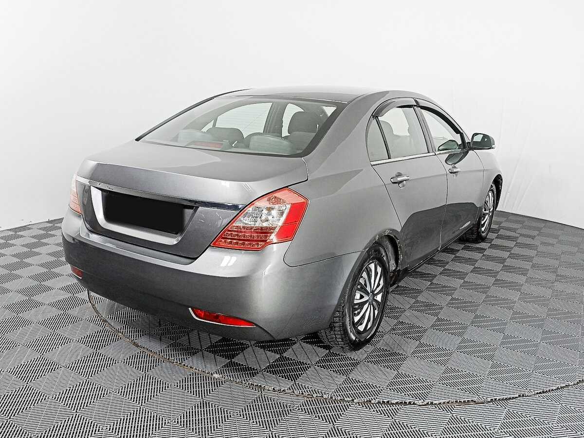 Geely Emgrand EC7 с пробегом — 2013 год. Фото: #4