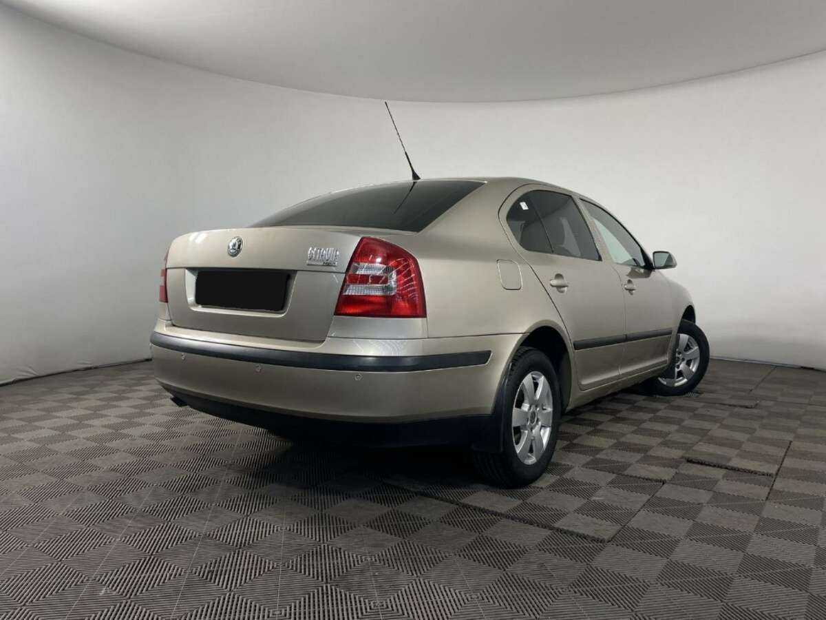 Skoda Octavia с пробегом — 2005 год. Фото: #5