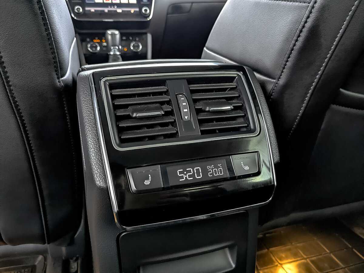 Skoda Superb с пробегом — 2018 год. Фото: #24